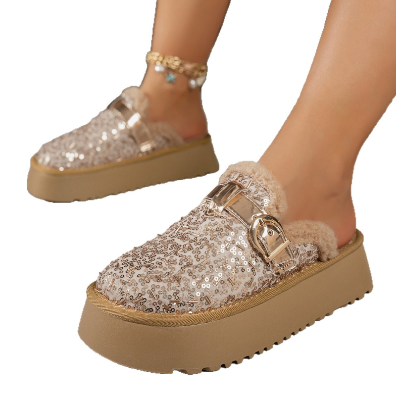 Sieviešu slip-on apaviem ar biezāku zoli, nubuk augšdaļa, apaļa purngals, vidēja augstuma papēdis 3–5 cm, mākslīgās kažokādas iekšējā zole, gumijas zole