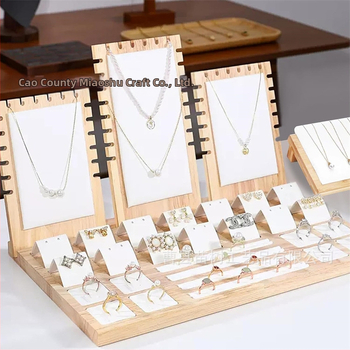 Asztali ékszeres állvány fából, egyszintű kiállító tálcával és tömörfa alap