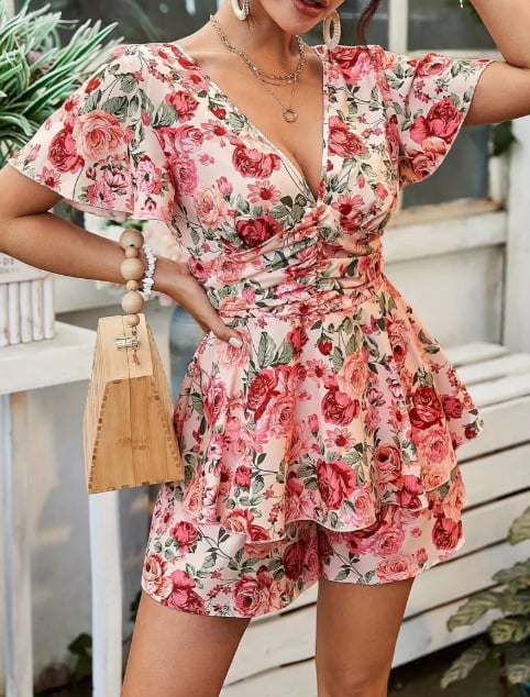 Φόρεμα-γκάτζερ με φλοράλ εκτύπωση, V-λαιμό, κοντό μήκος, μανίκια φλάνς, 3/4 μανίκια, πολυεστέρας, καλοκαίρι 2025