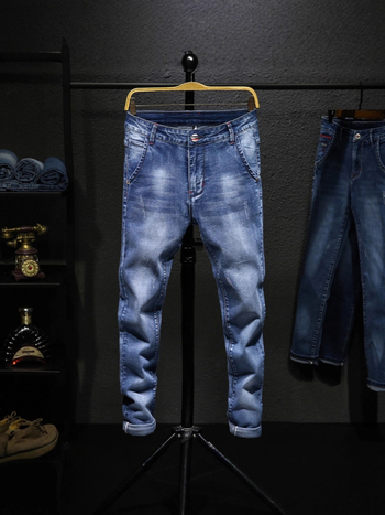 Vīriešu džinsi, Slim Fit, taisnas kājas, denims ar 64,1% kokvilnu, vidējā josta