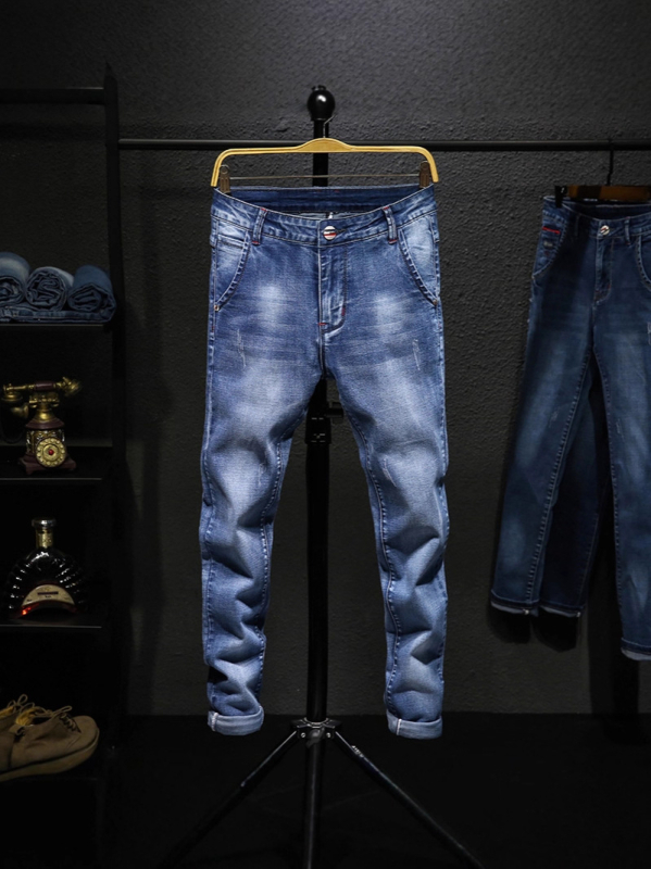 Vīriešu džinsi, Slim Fit, taisnas kājas, denims ar 64,1% kokvilnu, vidējā josta