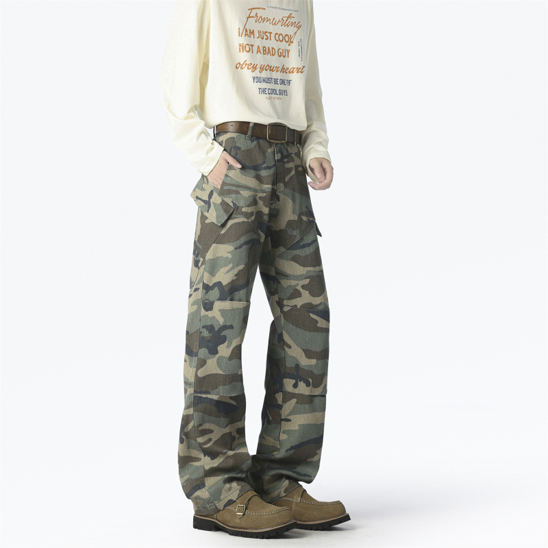 Jeans cargo, croi liber, denim spălat, bumbac 72% / poliester 28%, fermoar