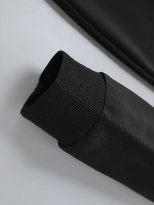 Kapucēta džemperis ar anime ninja motīvu un pūķa zīmējumu — poliesters, garās piedurknes, ultra īss griezums