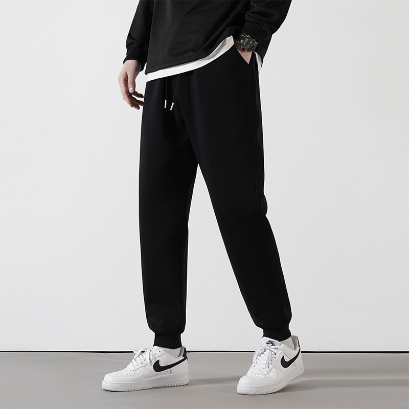 Ikdienas bikses no kokvilnas un poliestera maisījuma, brīvs piegriezums, vidēja josta, pretvēja, piemērotas pavasarim un rudenim