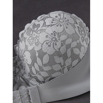 Női melltartó, lélegző, drótos, elöl és hátul zárható, lágy tartás