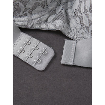 Női melltartó, lélegző, drótos, elöl és hátul zárható, lágy tartás