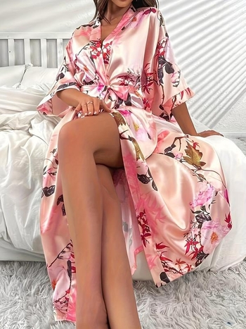 Γυναικεία κομψή εκτυπωμένη μακριά μανίκια ρόμπα ύπνου — Υλικό: Half-side Fleece; Κύριο ύφασμα: Βαμβάκι; Περιεκτικότητα βαμβάκων <30%; Λανσάρισμα άνοιξη 2025; Σεζόν: Άνοιξη