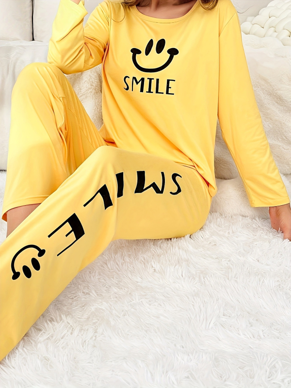 Divdaļīgs sieviešu mājas apģērba komplekts – garām piedurknēm tops un bikses, poliesters, digitālais prints, burtu motīvs