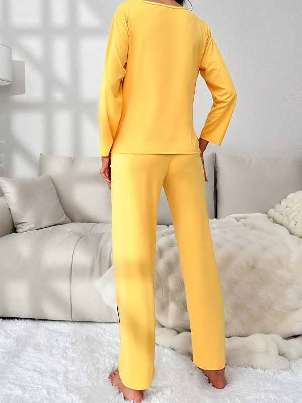 Divdaļīgs sieviešu mājas apģērba komplekts – garām piedurknēm tops un bikses, poliesters, digitālais prints, burtu motīvs