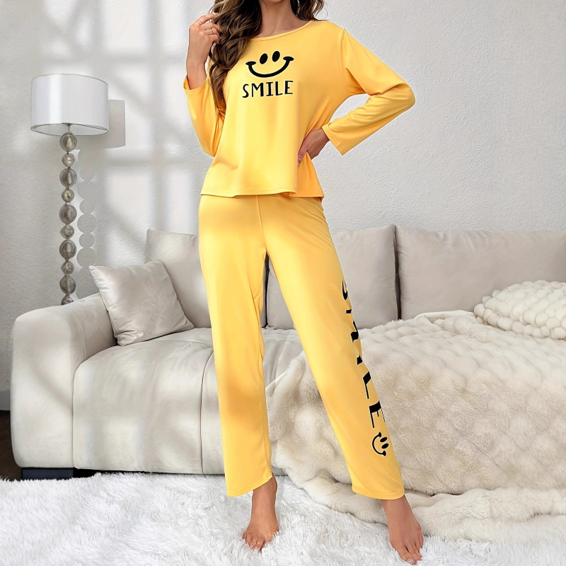 Divdaļīgs sieviešu mājas apģērba komplekts – garām piedurknēm tops un bikses, poliesters, digitālais prints, burtu motīvs