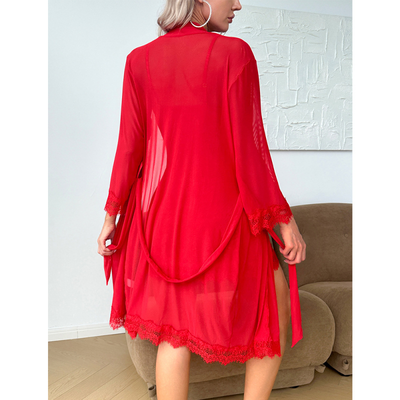 Mežģīņu un tīkla intīru komplekts – caurspīdīgs trīsdaļīgs komplekts ar halātu, plecu siksnām kleitu un T-back biksītes, poliesteres audums