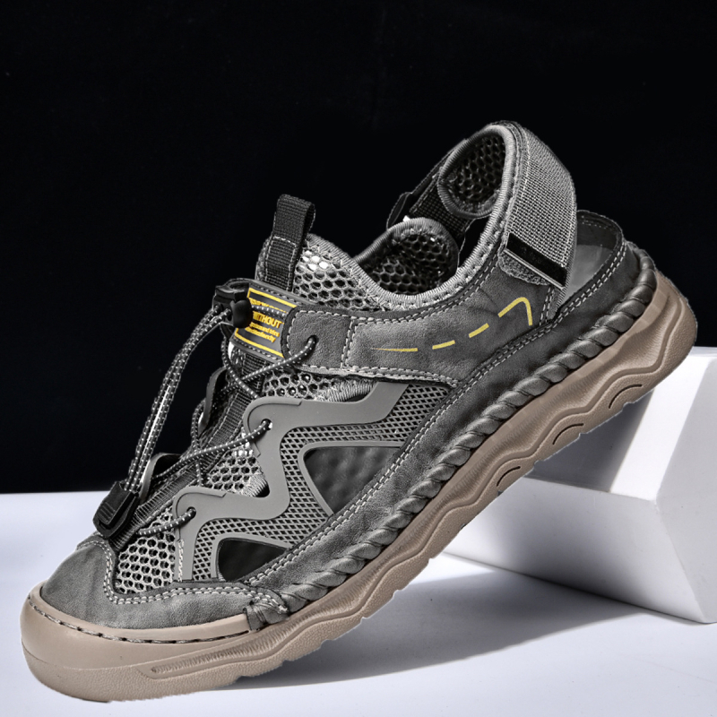 Sandale pentru bărbați, din piele microfibră, talpă din cauciuc, vârf închis, închidere cu bandă elastică, respirante și antiderapante