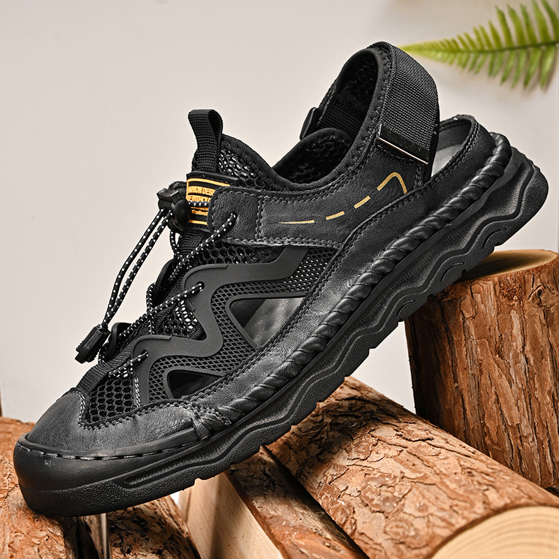 Sandale pentru bărbați, din piele microfibră, talpă din cauciuc, vârf închis, închidere cu bandă elastică, respirante și antiderapante