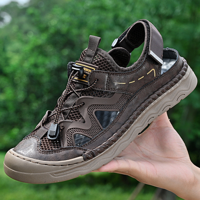 Sandale pentru bărbați, din piele microfibră, talpă din cauciuc, vârf închis, închidere cu bandă elastică, respirante și antiderapante