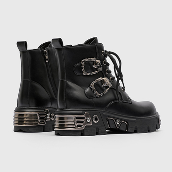 Bőr bokacsizma alacsony kivágással és vastag gumitalppal, kerek orr, oldalsó cipzár, magasság növelő dizájn