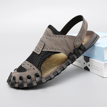 Férfi bőrszandálok – légáteresztő felső rész, belső hálószövés, slip-on elasztikus pánttal, gumírozott talppal, kültéri használatra