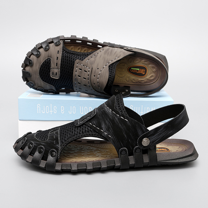 Férfi bőrszandálok – légáteresztő felső rész, belső hálószövés, slip-on elasztikus pánttal, gumírozott talppal, kültéri használatra