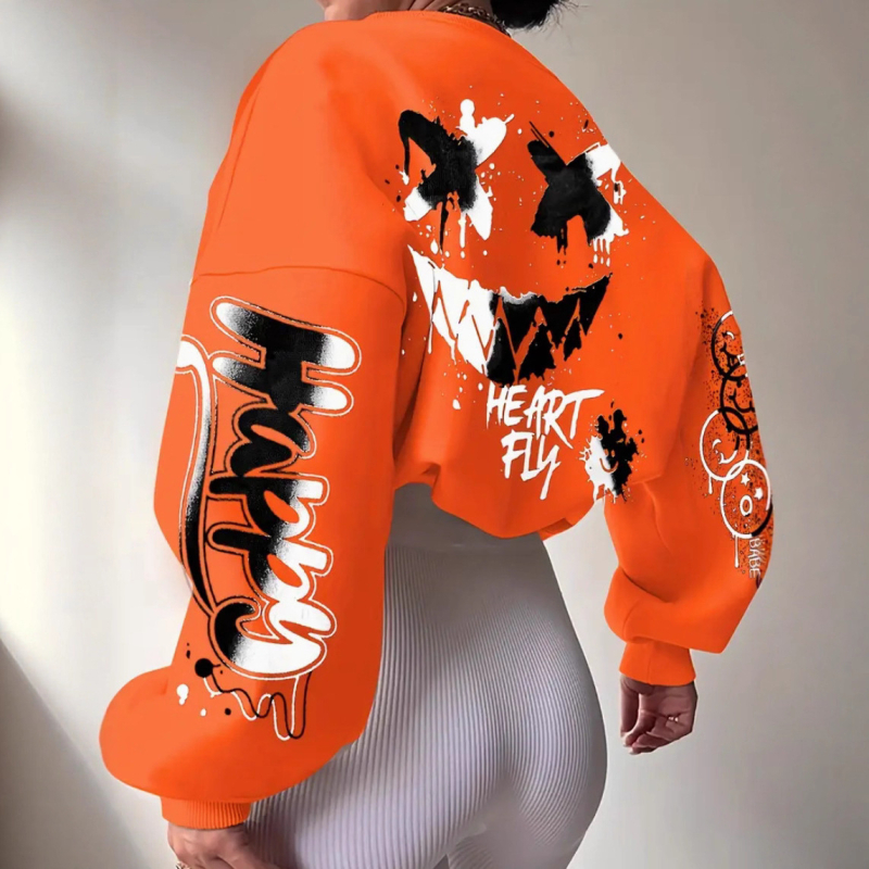 Hanorac-pulover cu glugă – poliester gros, imprimeu, decolteu în V, mâneci lungi, croială lejeră, buzunar patch 3D