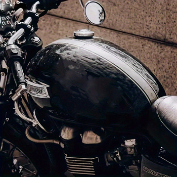 Αυτοκόλλητο, 2D επίπεδη σχεδίαση, θέμα 4x4 αγωνιστικού αυτοκινήτου σε βουνό, ριγέ μοτίβο, ιαπωνικό ρετρό στυλ