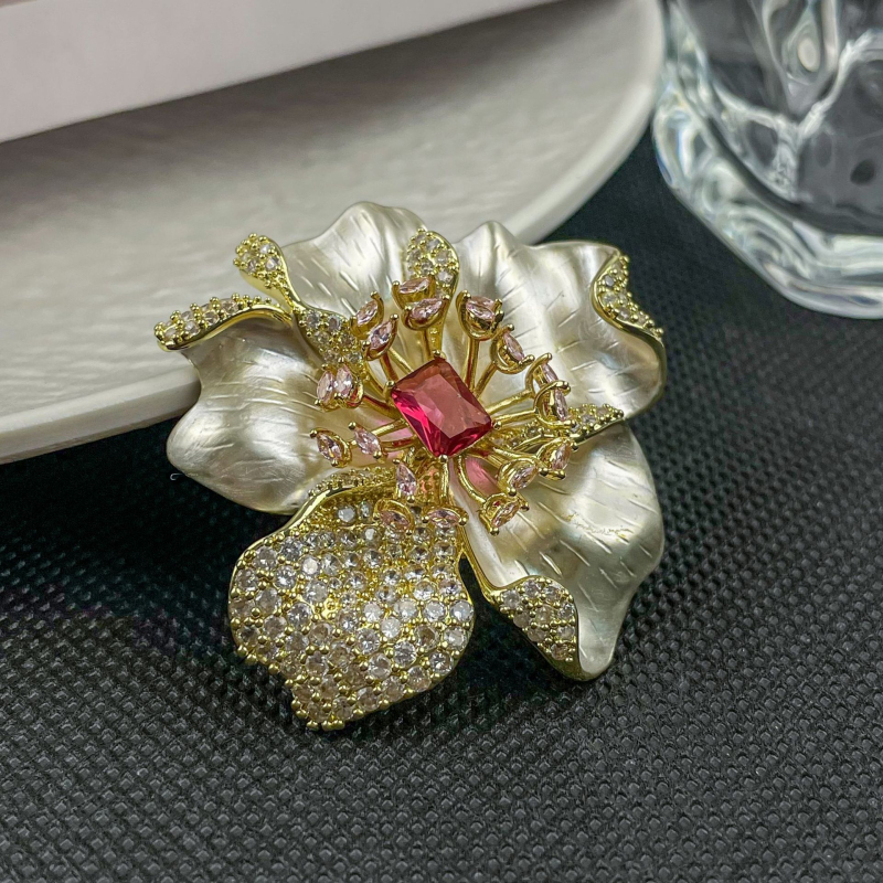 Χαλκός Λουλούδι Brooch, Ηλεκτροπλατιωμένο, Σχήμα: Λουλούδι, Στυλ: Fashion OL, Λανσάρισμα: Καλοκαίρι 2025