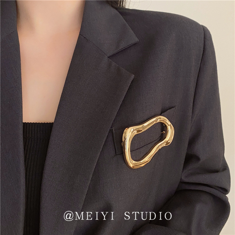 Lydinio broša su sidabro ar auksu dengimu; elektrolytinis dengimas; dvejos naudojimas; moterims; pavasaris 2025