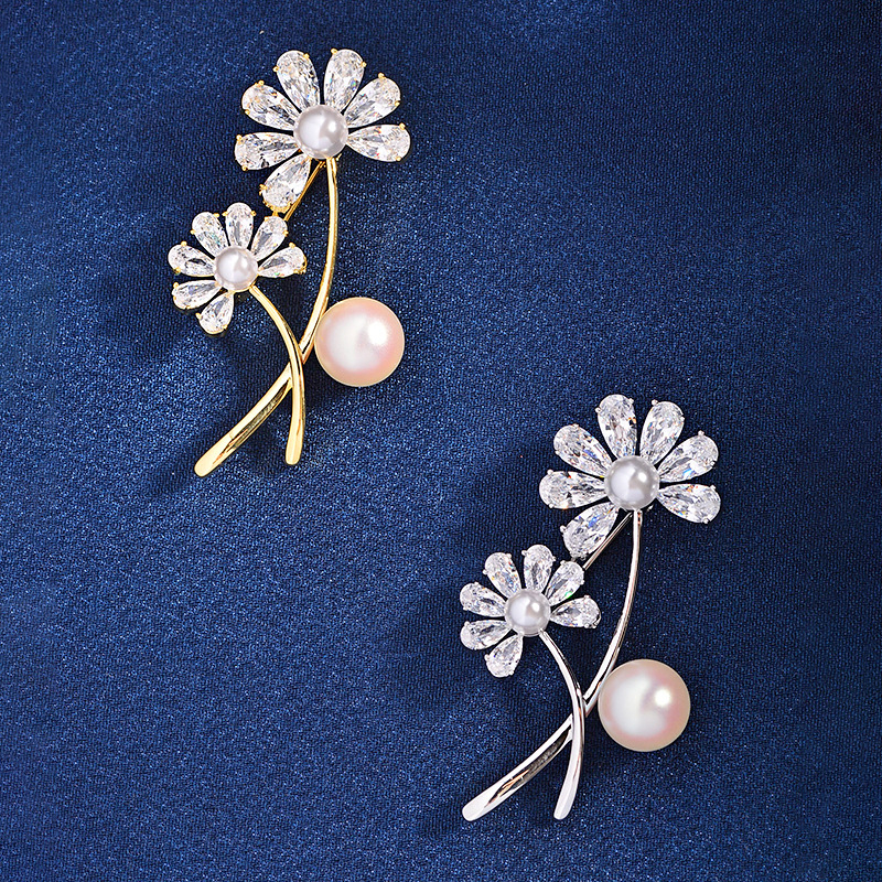 Gėlių formos segė, varis, elektroplatinimas, elegantiška (Medžiaga: Varis; Forma: Gėlė; Procesas: Elektroplatinimas)