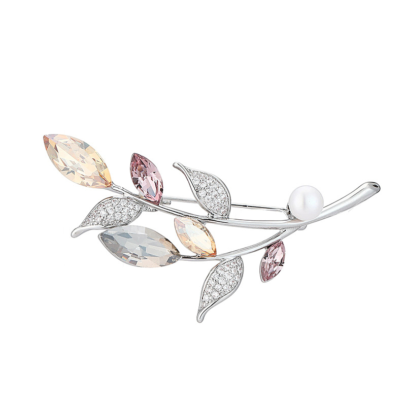 Broš cvjetnog oblika s dijamantnom ugradnjom, bakrena podloga, cirkonijska ugradnja, Princeza serija