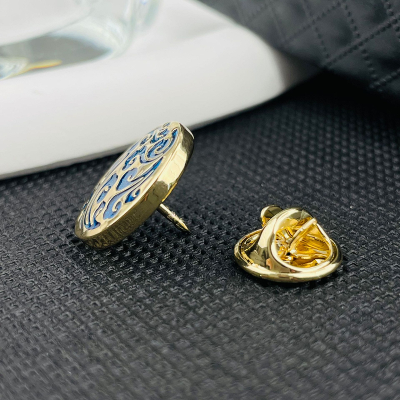 Varinė segė reversui su geometriniu drakono motyvu – elektroplakavimas, memorialinė, unisex