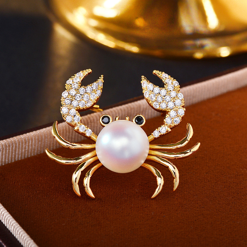 Krabo segė - varis, gyvūno forma, elektroplatinavimas, elegantiškas moters aksesuaras, serija K-111.