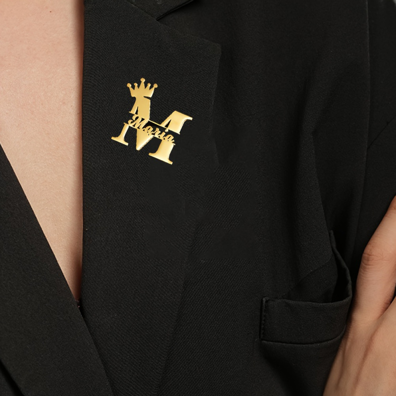 Broșă cu formă de coroană din oțel de titan, personalizare nume în engleză DIY, placare electrolitică.