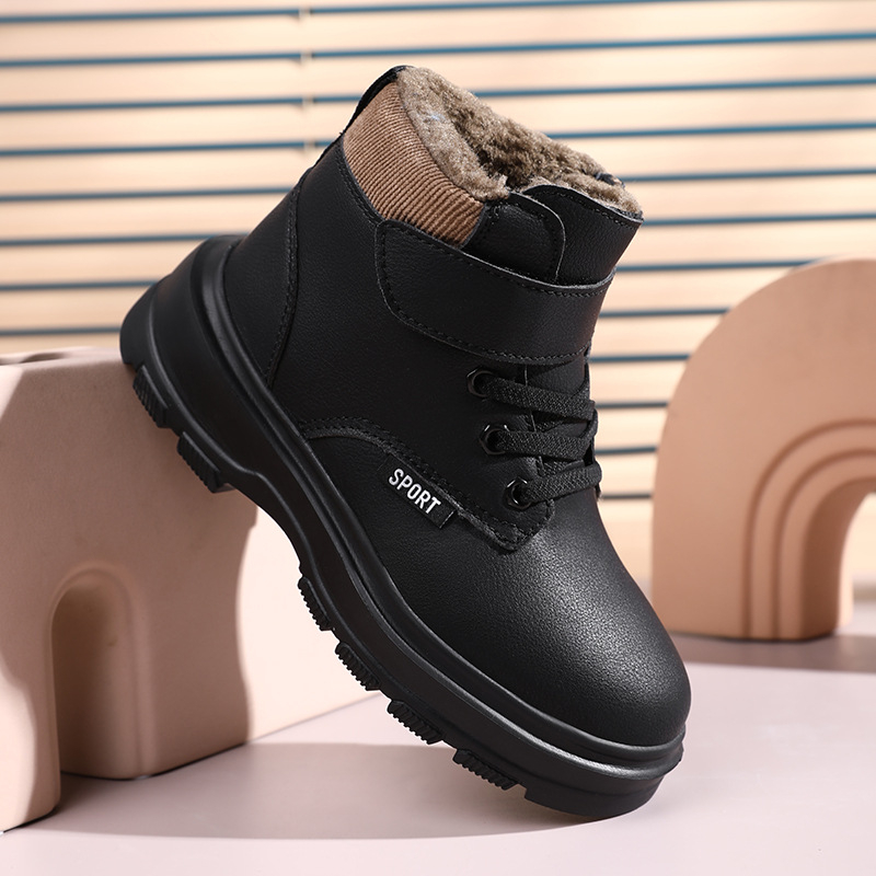 Παιδικά μποτάκια Martin: αδιάβροχα, ζεστά, με Velcro, επάνω μέρος από microfiber δέρμα, σόλα EVA