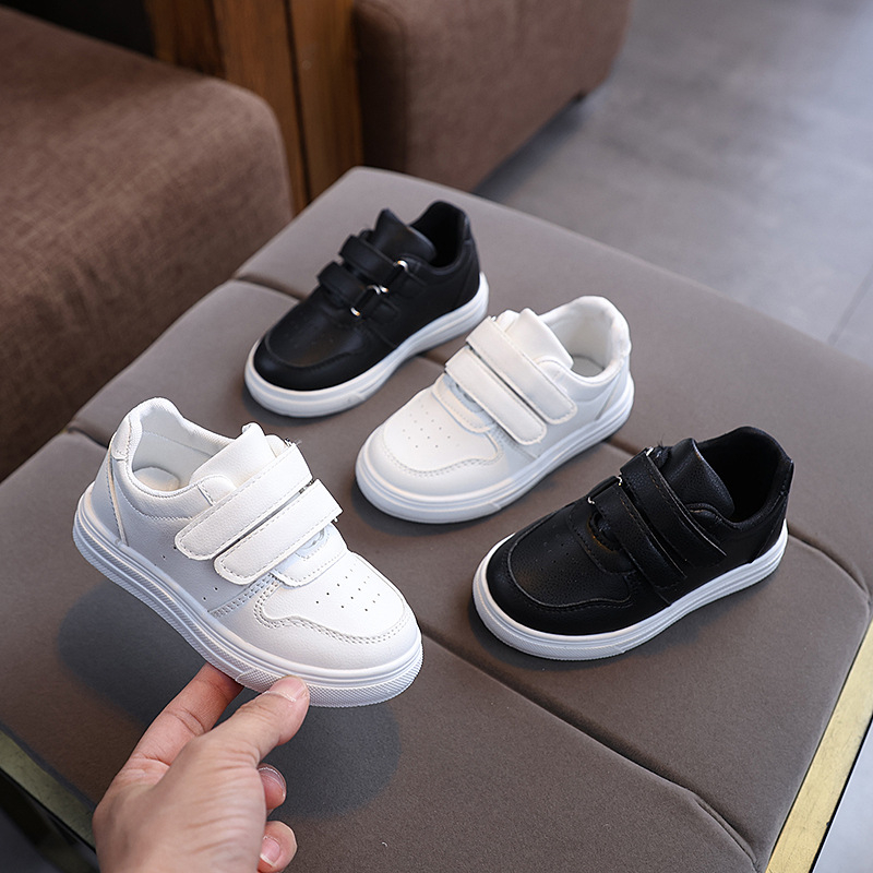 Pantofi sport pentru copii în stil coreean, cu Velcro, partea superioară din piele artificială, talpă din cauciuc, respirabili.