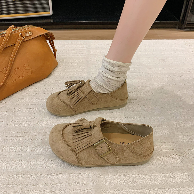 Női velúr loafers, kerek orr, gumírozott talp, slip-on, alacsony sarok