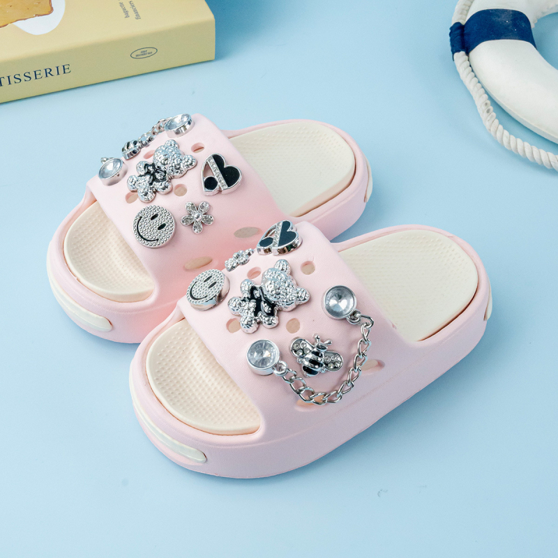 Karikatūrų EVA šlepetės vaikams, unisex, EVA viršus ir padas, greitas džiūvimas ir neslidžios.