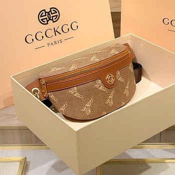 Louis Messier Γυναικεία Τσάντα Ώμου — αστικός μινιμαλισμός, PVC, σχήμα κελύφους, κλείσιμο με φερμουάρ.