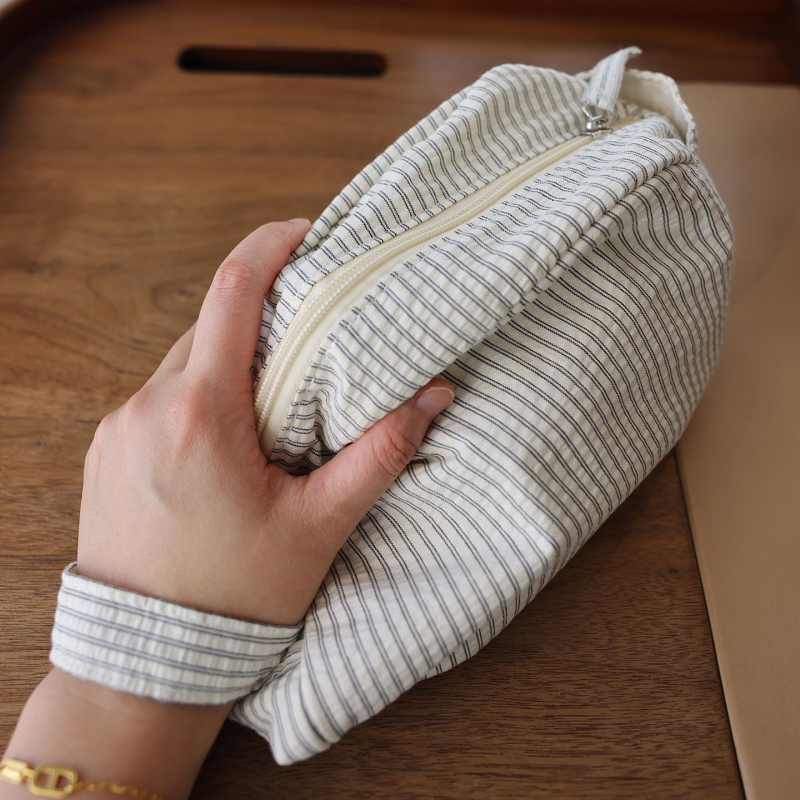 Geantă de machiaj – stil japonez, din pânză, pentru utilizare în mașină (Material: pânză; Stil: japonez; Funcție: utilizare în mașină)