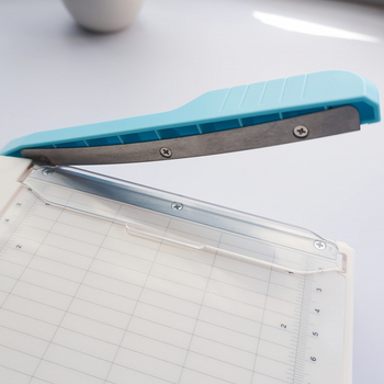 Κοπτης χαρτιού με πλέγμα κλίμακας — εξωτερικές διαστάσεις 380x200x190.5 mm, Αριθμός προϊόντος jd601099889347708