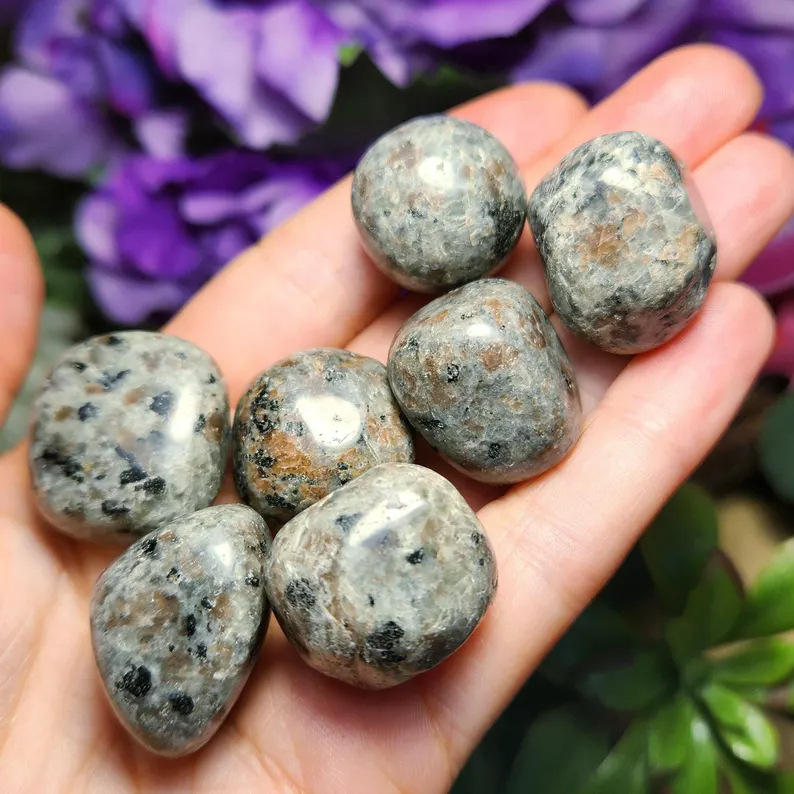  Kristályos diffúzorkő – geometriai forma, anyag Flame stone, termékkód Flame stone tumbled stone, csomagolás PP zacskó, stílus modern minimalist