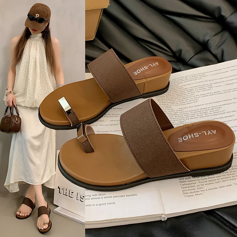 Zárt orrú szandál, PU felsőrész, gumitalp, kerek orr, mindennapi stílus, nyár 2025