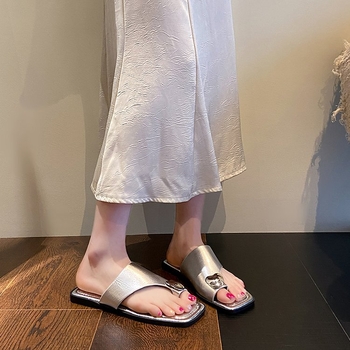 Γυναικεία Παπούτσια — Κορεάτικο Στυλ (Υλικό επάνω: PU; Πάτος: 0–3 cm; Τύπος τακουνιού: Ίσιο; Λανσάρισμα: Φθινόπωρο 2025)