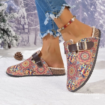 Γυναικείες mule χωρίς φτέρνα με εθνοτικό μοτίβο, πάνω μέρος από σουέντ, καουτσούκ σόλα, με στρογγυλό δάκτυλο