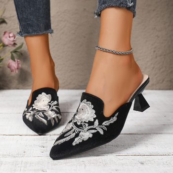 γυναικείες μούλες με κεντημένο σχέδιο, μυτερό δάχτυλο, λεπτό τακούνι, σουέντ επάνω, PU εσωτερικό