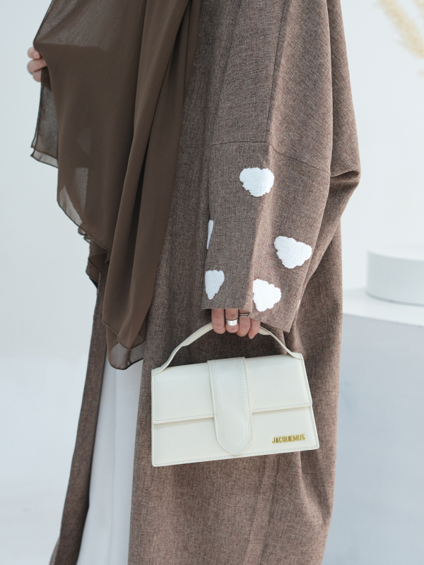 Μακρύ ρόμπα με μανίκια μπατγουίν και κέντημα με συννεφιά, ανοιχτή μπροστινή μεριά, φαρδύ καφτάν, πολυεστέρας 95%+, Καλοκαίρι 2025