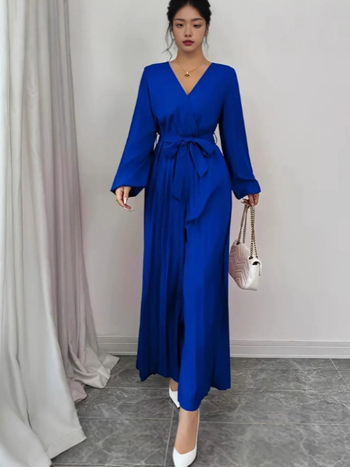 Bohemisks stila kombinezona komplekts: jostas savilkšana, V kakla izgriezums, pūkainas piedurknes, garas piedurknes, poliesteris 95%