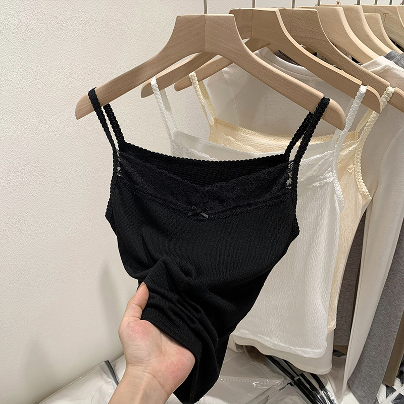 Sieviešu sling top ar mežģīņu linti, kokvilnas-poliestera maisījums, šaura piegriezuma, īss garums, vasara 2024