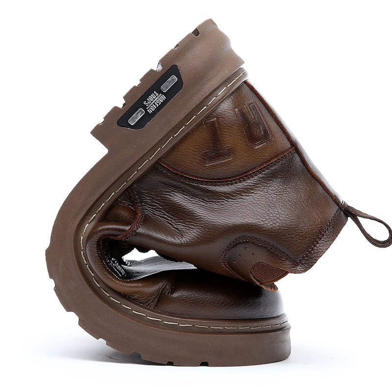 Martin csizma valódi bőrből (valódi bőr; fleece bélés; gumírozott talp; elöl fűzés; középszintű sarok)