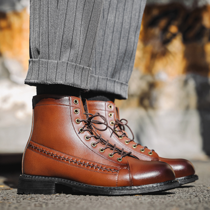 Kaubojcsizma kamufláž mintával és elöl fűzővel (kerek orrú; középmagas sarok 3-5 cm; PU felső)