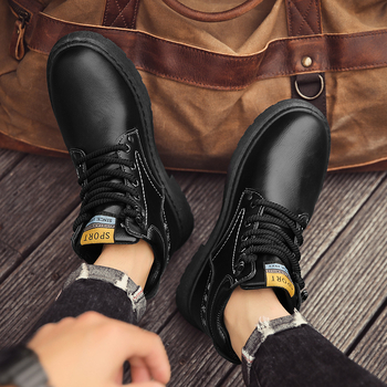 Martin μποτς - ψηλά, επάνω μέρος από συνθετικό δέρμα, φινίρισμα σουέντ, αύξηση ύψους, σόλα από καουτσούκ (Ψηλά; Επάνω: Συνθετικό Δέρμα; Φινίρισμα: Σουέντ; Αύξηση Ύψους; Σόλα: Καουτσούκ)