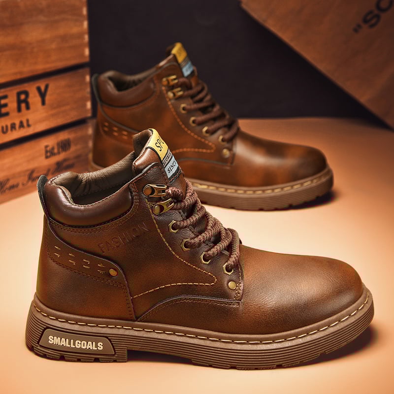 Martin csizmák - magas szárú, műbőr felsőrész, velúr felület, magasságnövelés, gumitalp (Magas szárú; Felsőrész: Műbőr; Velúr felület; Magasságnövelés; Gumitalp)