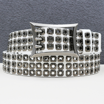 Ζώνη από γνήσιο δέρμα με ρητά ριβέ και πόρπα με πιν; πρωτότυπος σχεδιασμός; χαρακτηριστικά: δεύτερος στρώμα βοοειδούς δέρματος και κράμα αγκράμας.